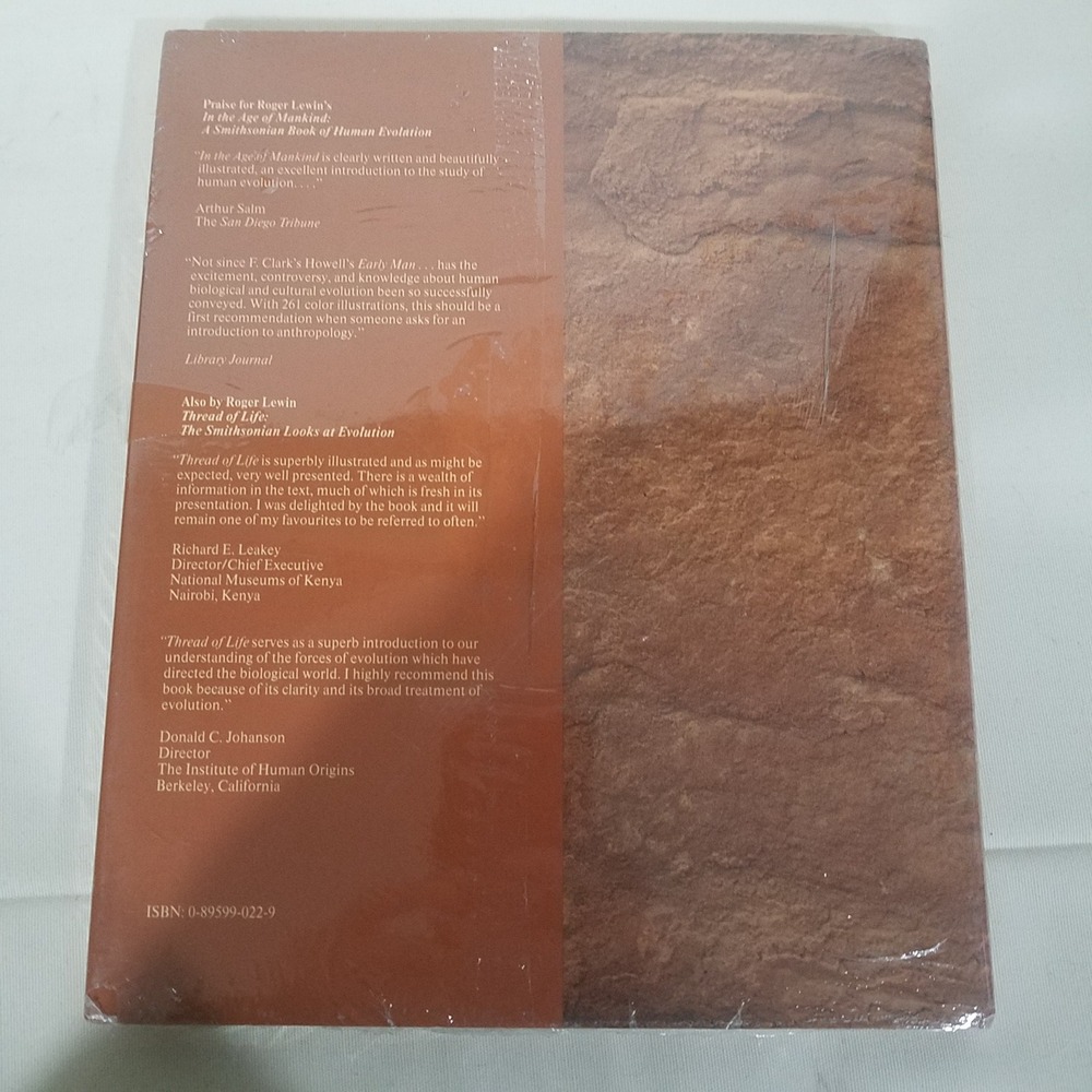 In the Age‎ of Mankind A Smithsonian Book of Human Evolution Roger Lewin NWT - Picture 2 of 3